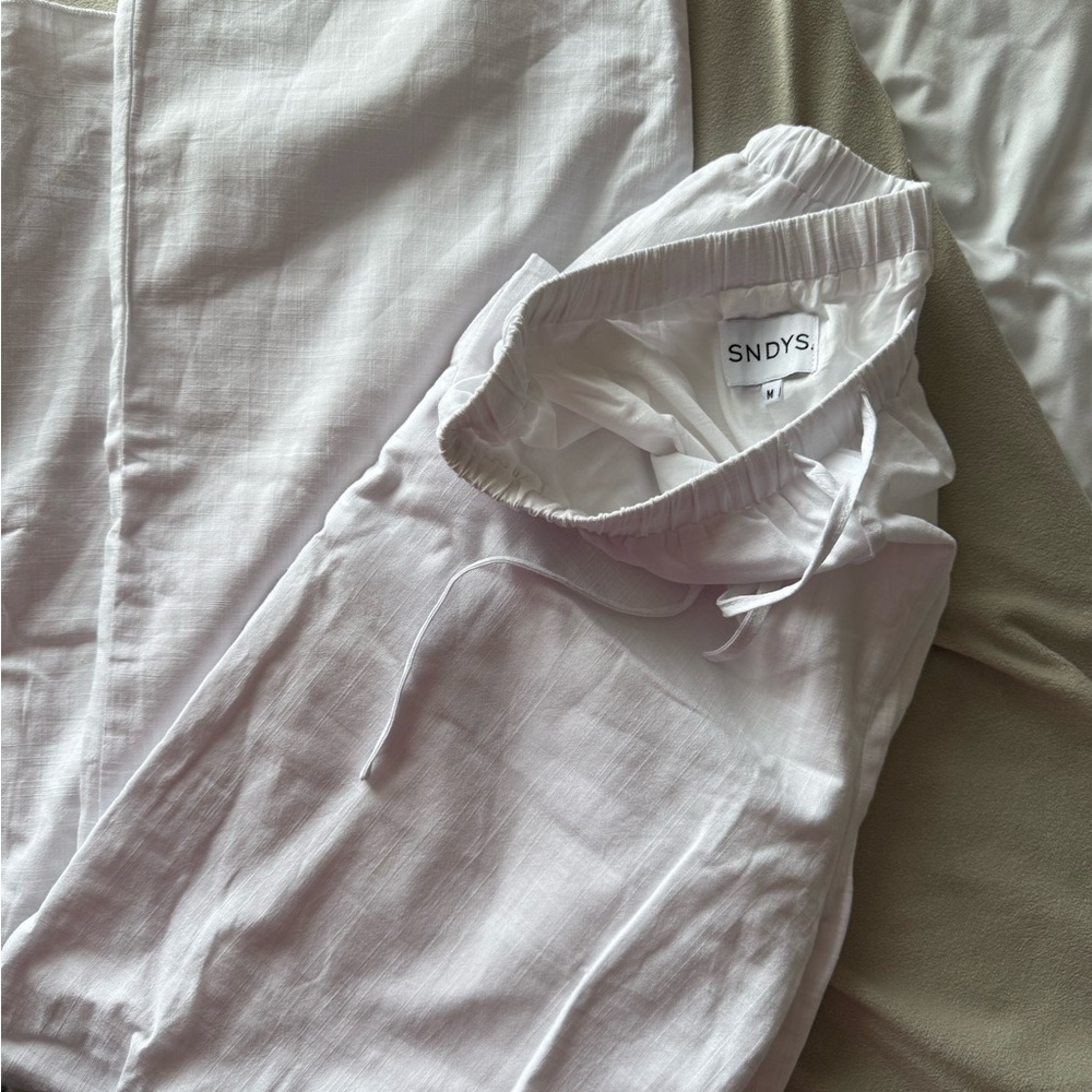 SNDYS White linen